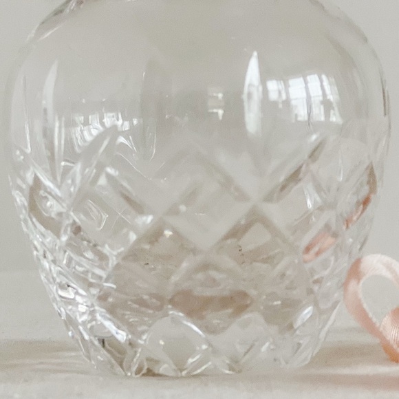 Vintage Mini Glass Flower Vase - Picture 3 of 6